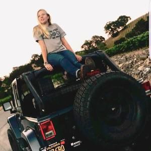 Meet your Posher, Caroline